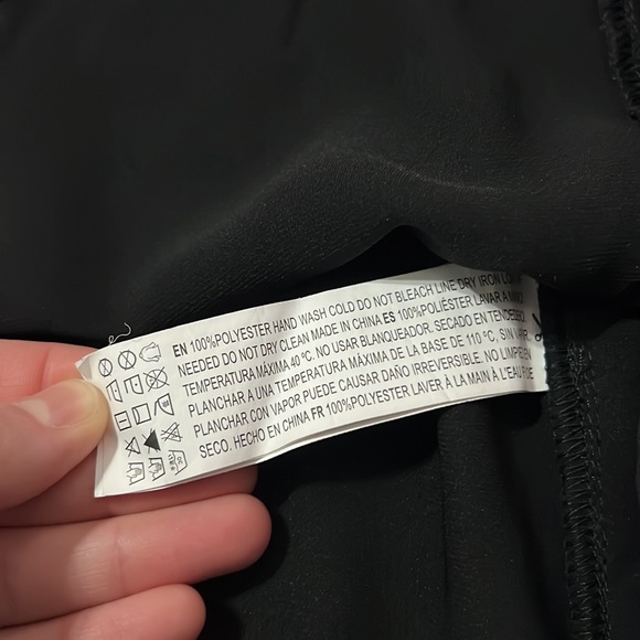 NWOT Dressy Black Tank Blouse Size Medium Hidden Zipper Back of Neck - Picture 4 of 9